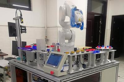 山西机电职业技术学院自动化工程成果 工业机器人智能装备闪耀全国职教活动周