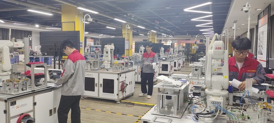 培植工匠精神，磨炼专业技能——自动化工程学院2024年学生职业技能大赛工业机器人系统操作员赛项顺利举行